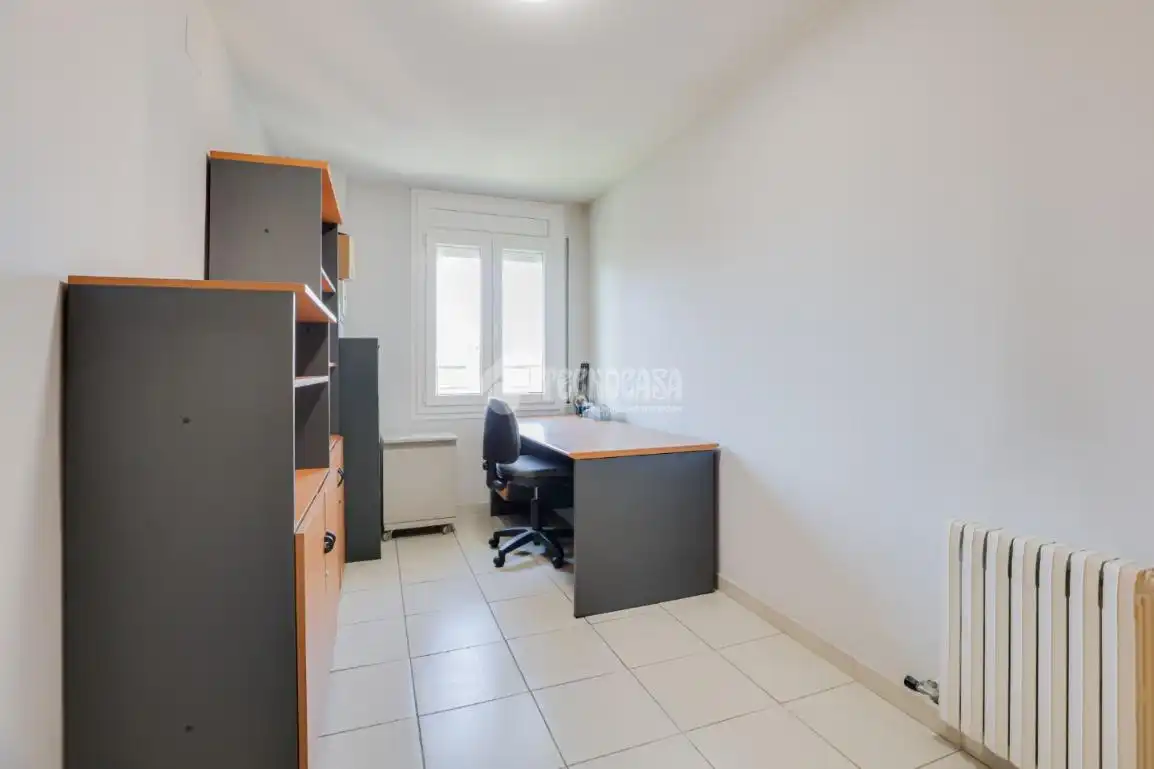 Flat for sale in Granollers  with Heating and Balcony