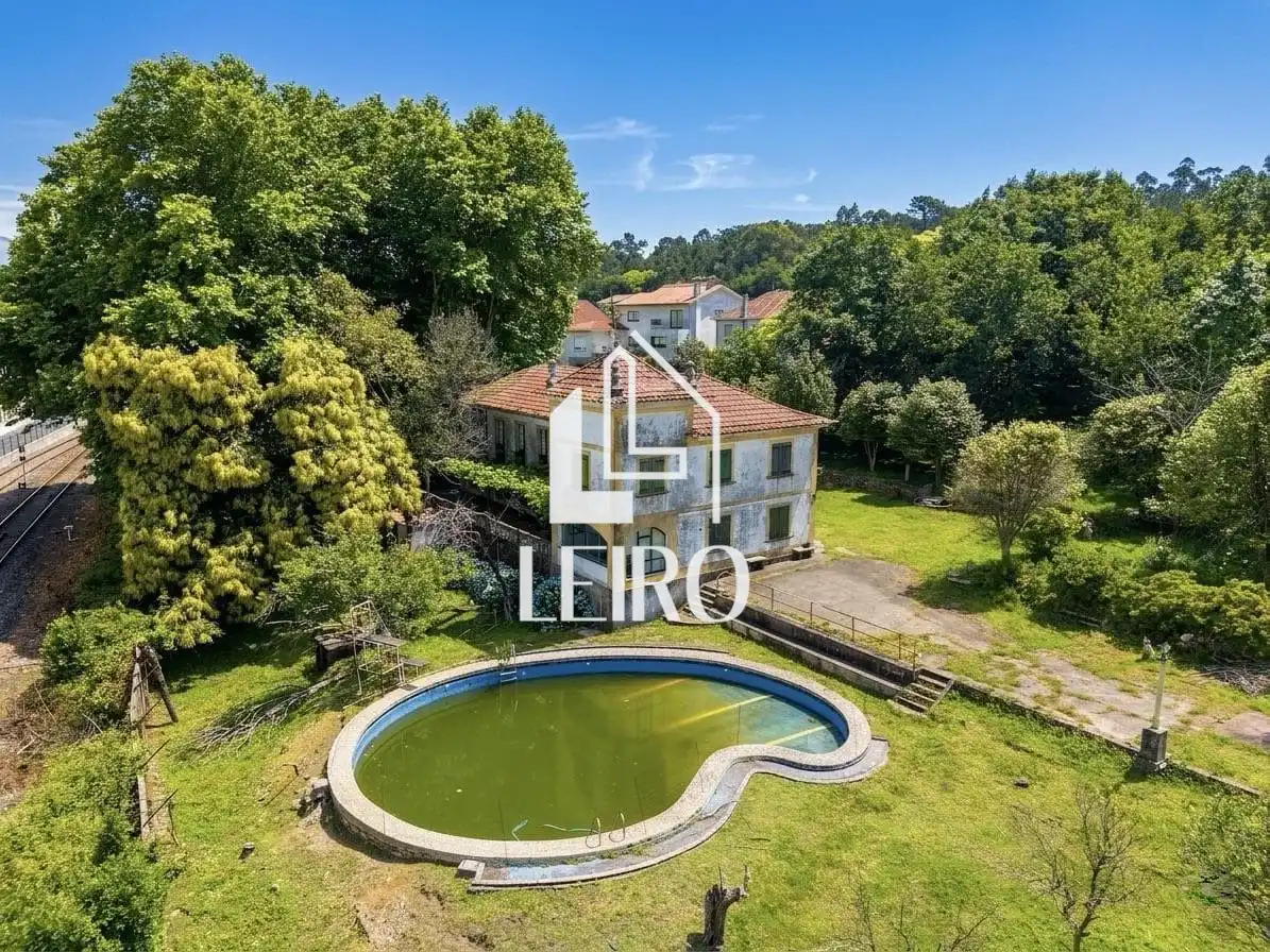 Vista exterior de Edifici en venda en Catoira amb Piscina comunitària
