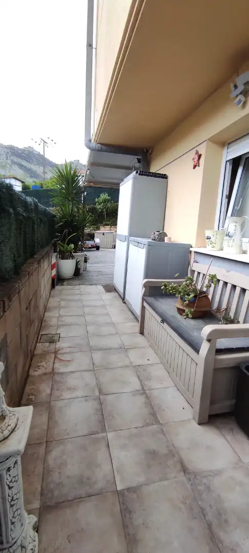 Terrassa de Casa adosada en venda en Castro-Urdiales amb Calefacció, Jardí privat i Terrassa