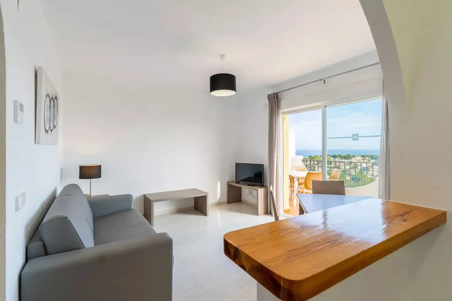 Sala d'estar de Casa o xalet en venda en Calpe / Calp amb Aire condicionat, Jardí privat i Terrassa