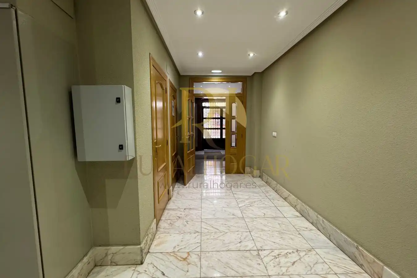 Piso en venta en León Capital  con Trastero, Balcón y Alarma