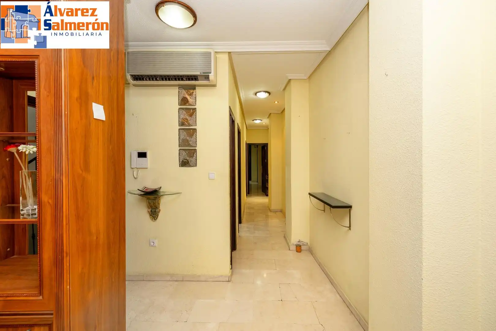 Flat for sale in Granada