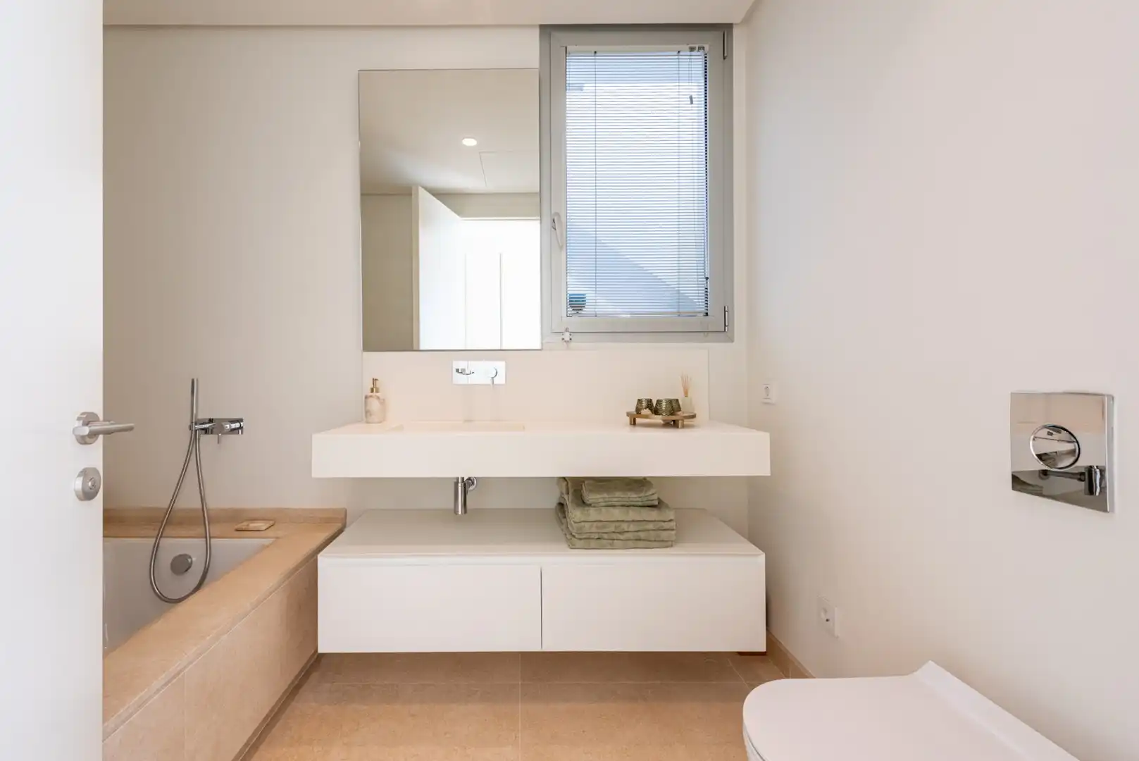 Penthouse with balcony for sale in Montemayor - Marbella Club, imagen 16