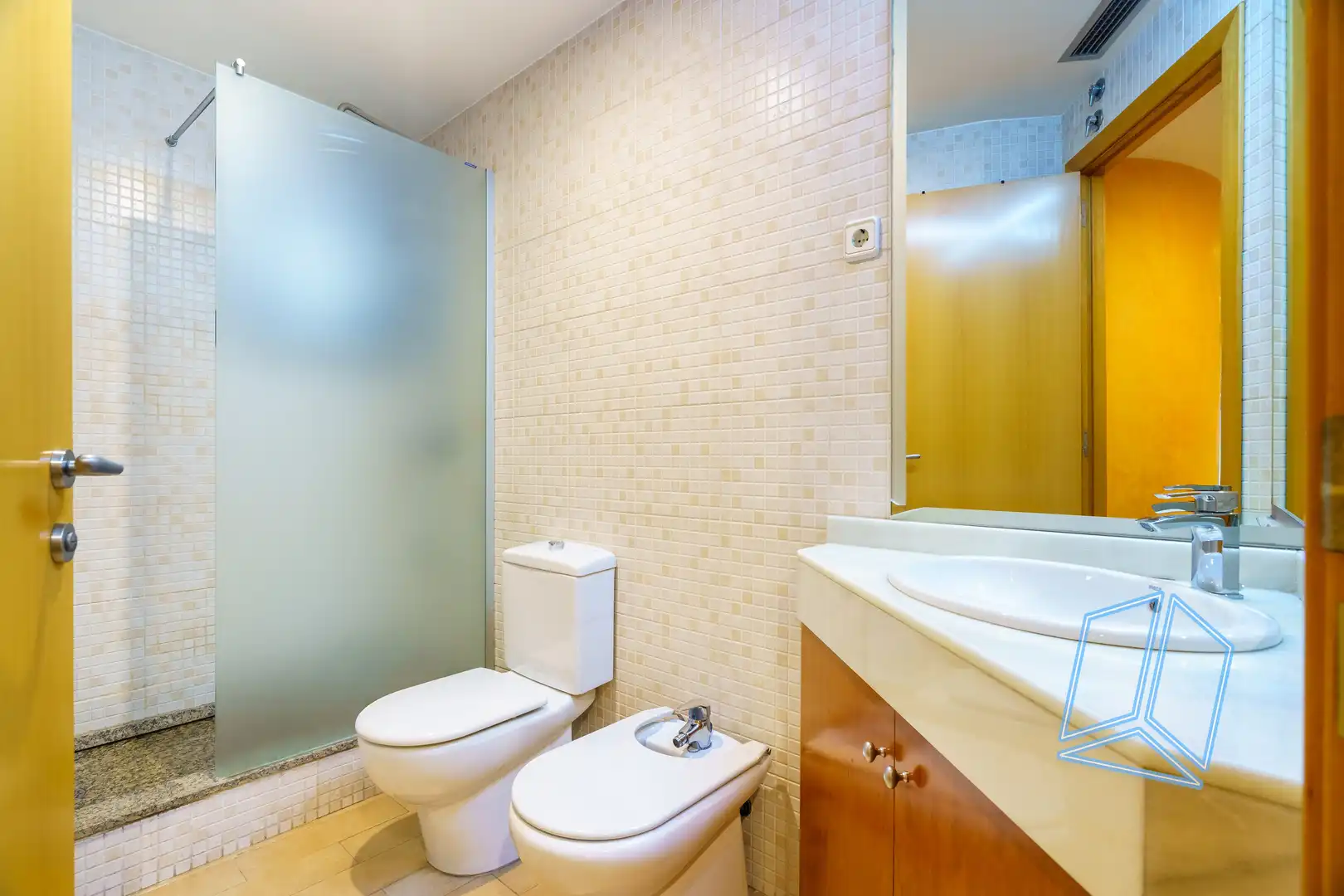 Baño de Piso en venta en Barcelona con Calefacción