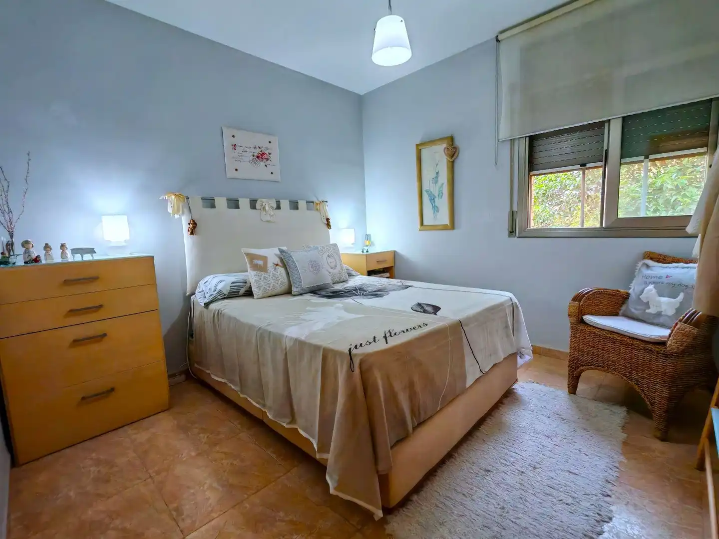 Habitación de Casa adosada en venta en El Vendrell con Aire acondicionado, Calefacción y Jardín privado