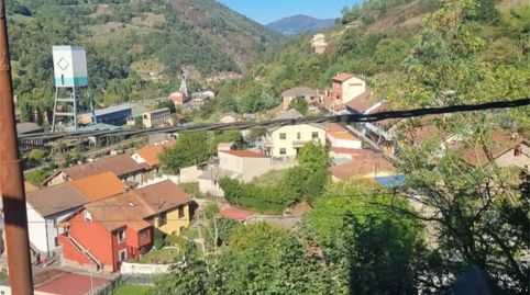 Foto 3 de Casa adosada en venta en Calle Bo. Cuarteles Viejos de Sta. Isabel, 30, Aller, Asturias
