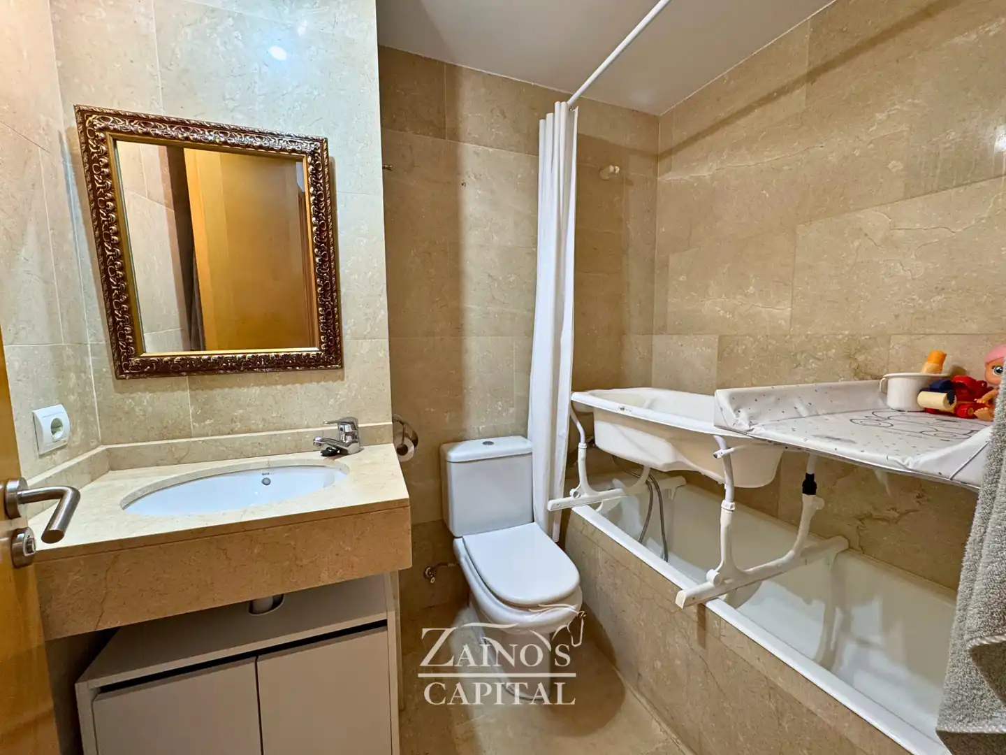 Bathroom of Flat for sale in Pollença  with Air Conditioner