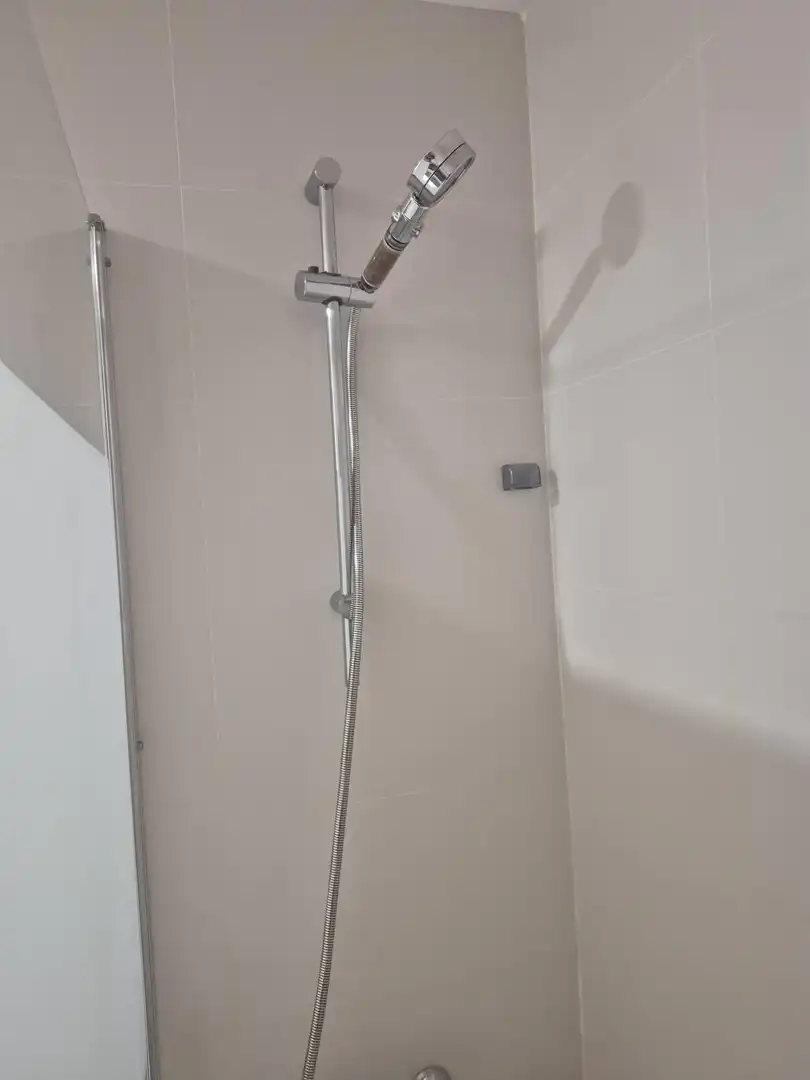 Baño de Piso de alquiler en Alicante / Alacant con Aire acondicionado, Calefacción y Terraza