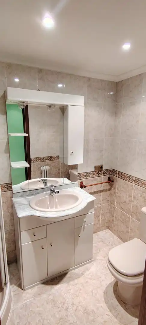 Bathroom of Flat for sale in Salamanca  with Heating, Parquet flooring and Terrace
