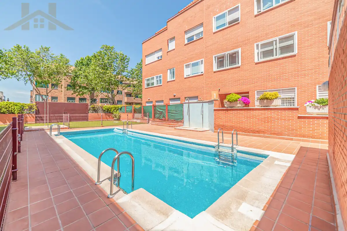 Appartamento con piscina in vendita a Calle Castillo de Arévalo, imagen 27