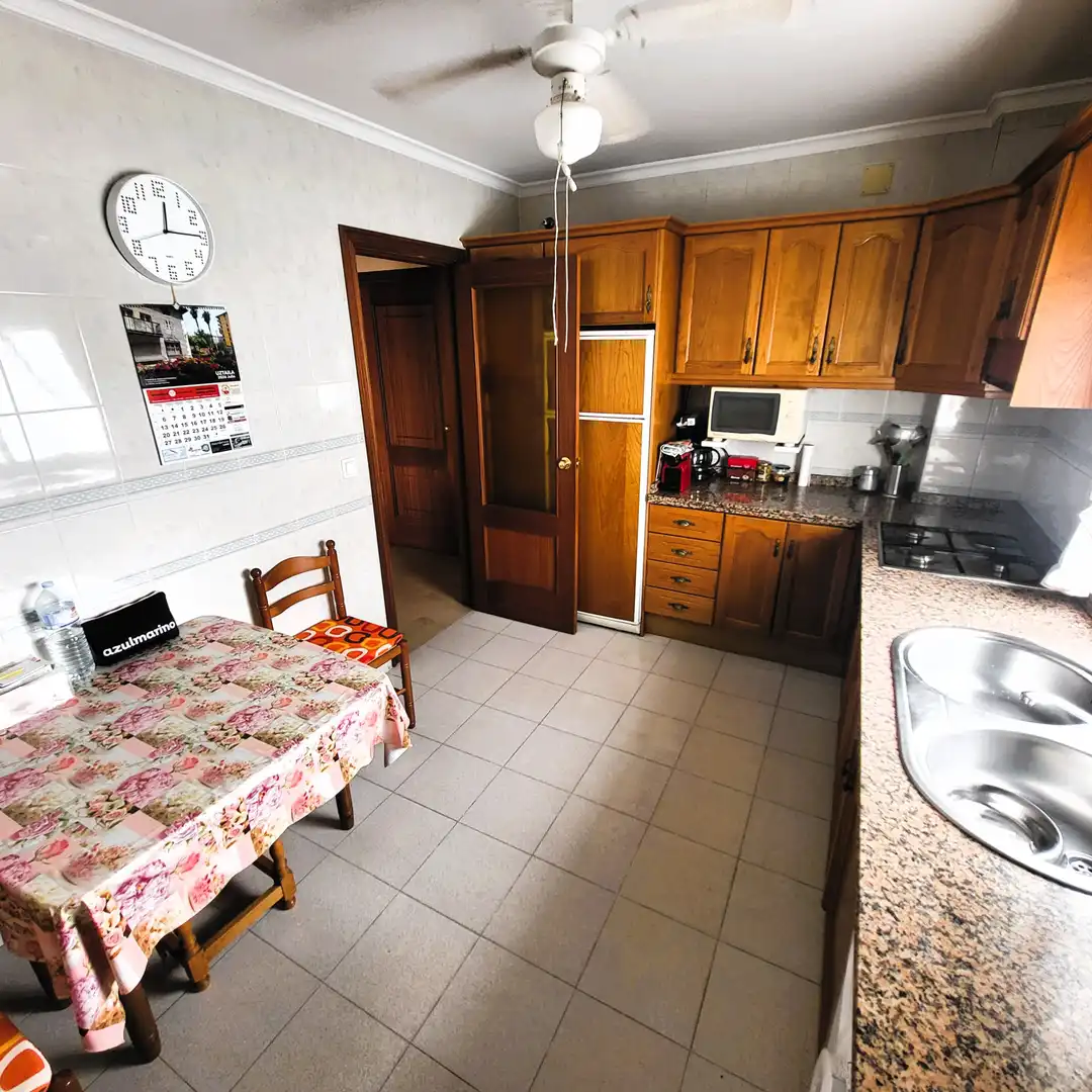 Cuina de Apartament en venda en Estepona amb Terrassa i Balcó