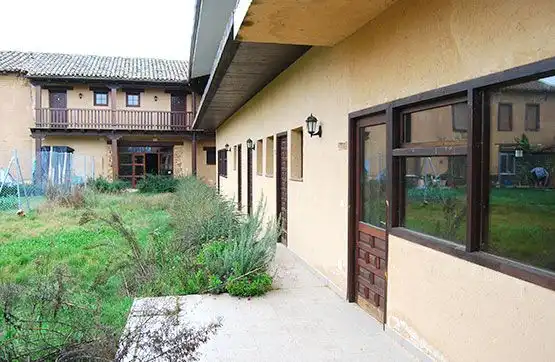 Vista exterior de Local en venda en Santa María de la Vega