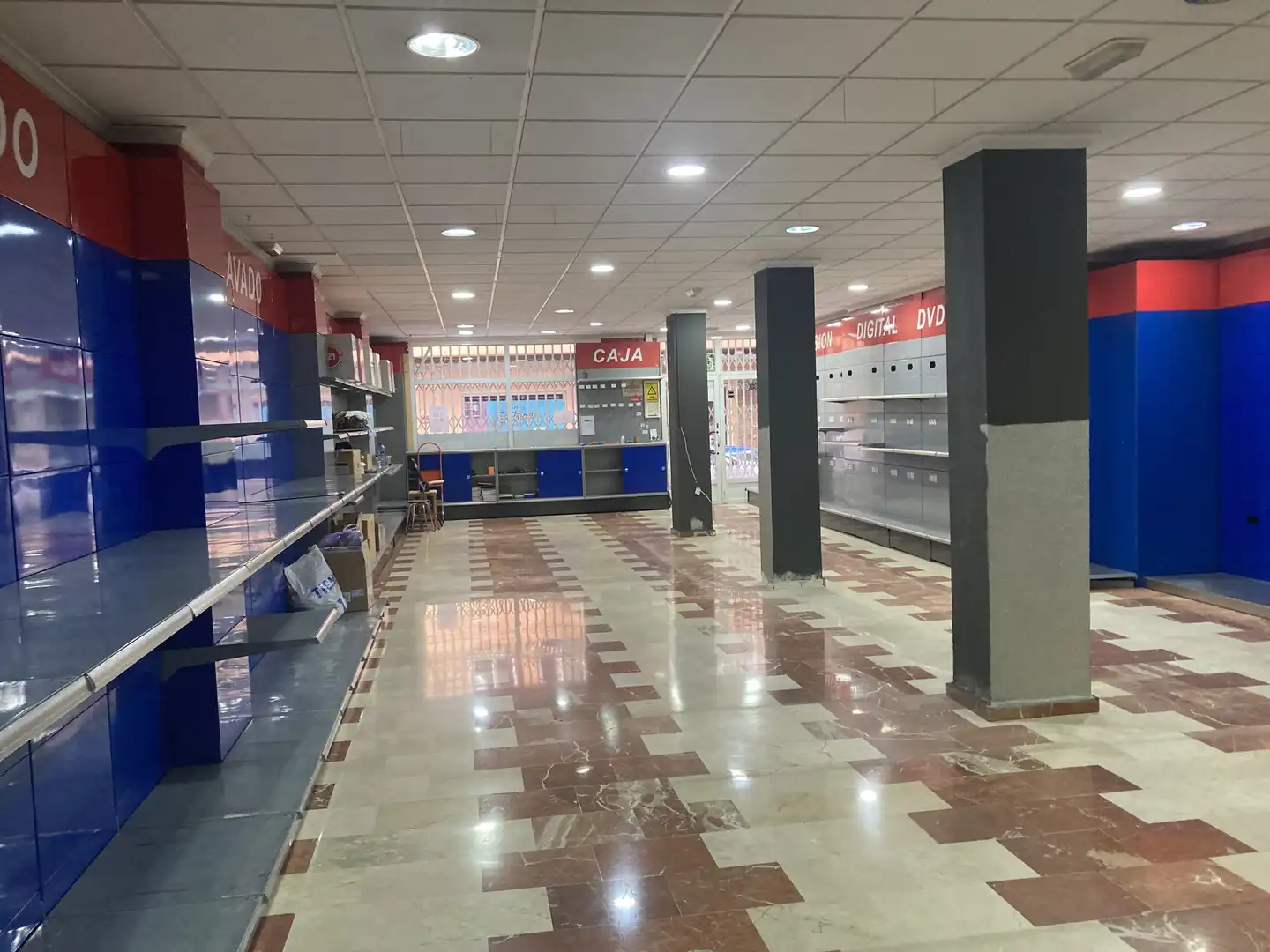 Local comercial en venda a Carrer el Salvador 21, imagen 6
