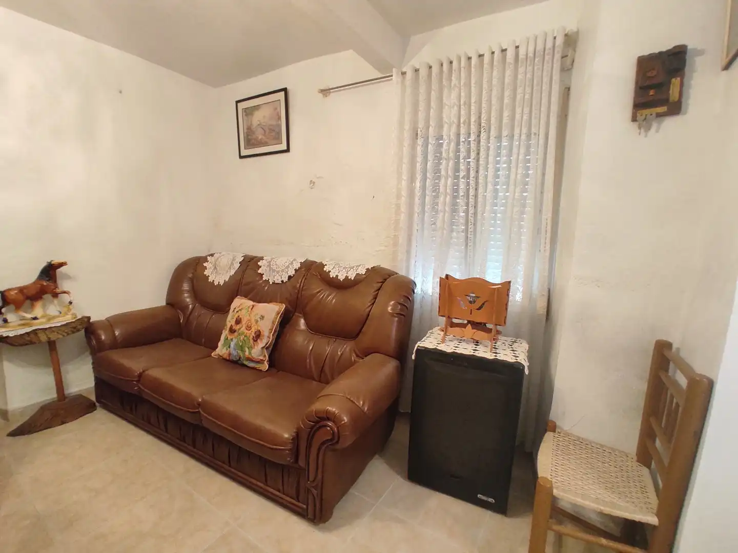 Sala de estar de Casa adosada en venta en Enguídanos con Amueblado