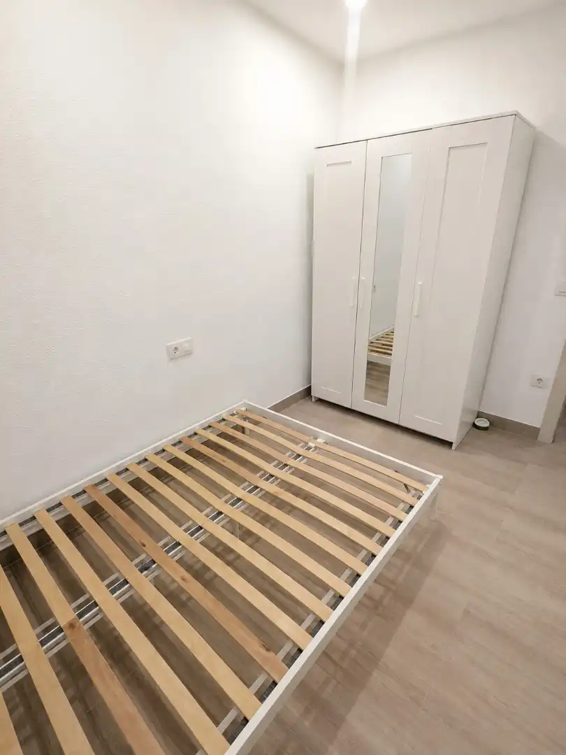 Schlafzimmer von Wohnung zur Miete in Valencia mit Klimaanlage, Terrasse und Möbliert