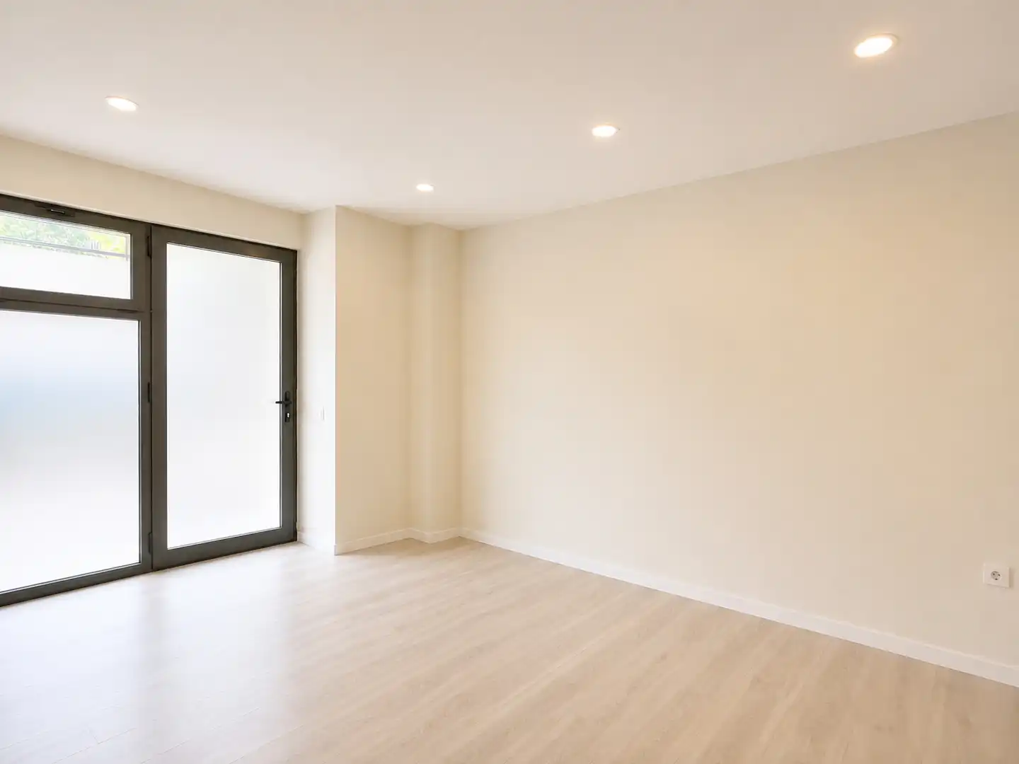 Office for sale in Barcelona  with Air Conditioner