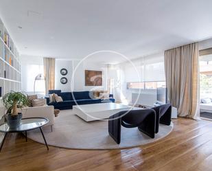 Sala d'estar de Pis de lloguer en  Barcelona Capital amb Aire condicionat, Calefacció i Terrassa
