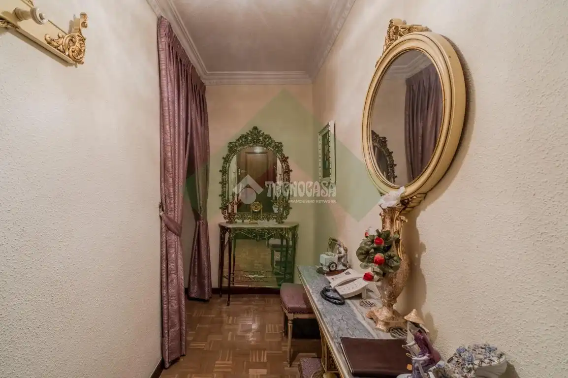 Flat for sale in Villaverde, imagen 2