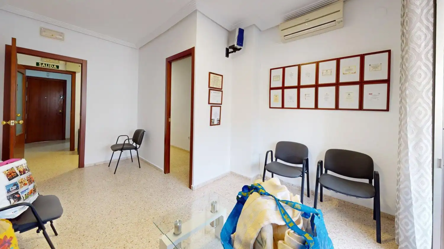 Office for rent in Montequinto  with Air Conditioner and Terrace