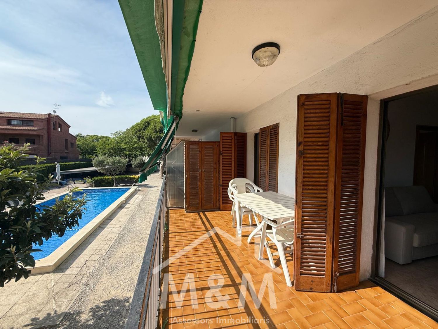 Piscina de Apartament de lloguer en Castelldefels amb Terrassa