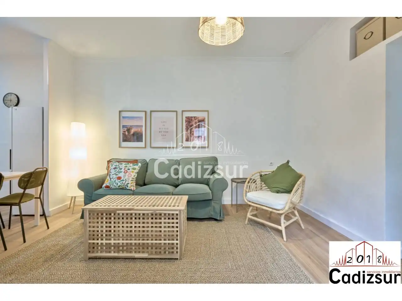 Sala de estar de Piso en venta en Cádiz con Trastero y Amueblado