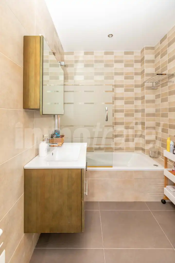 Baño de Casa o chalet en venta en Sanxenxo con Calefacción, Jardín privado y Parquet