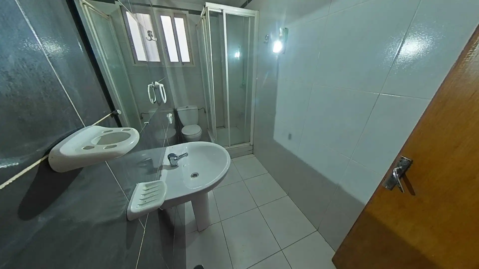 Badezimmer von Wohnung zum Verkauf in Chiva mit Balkon