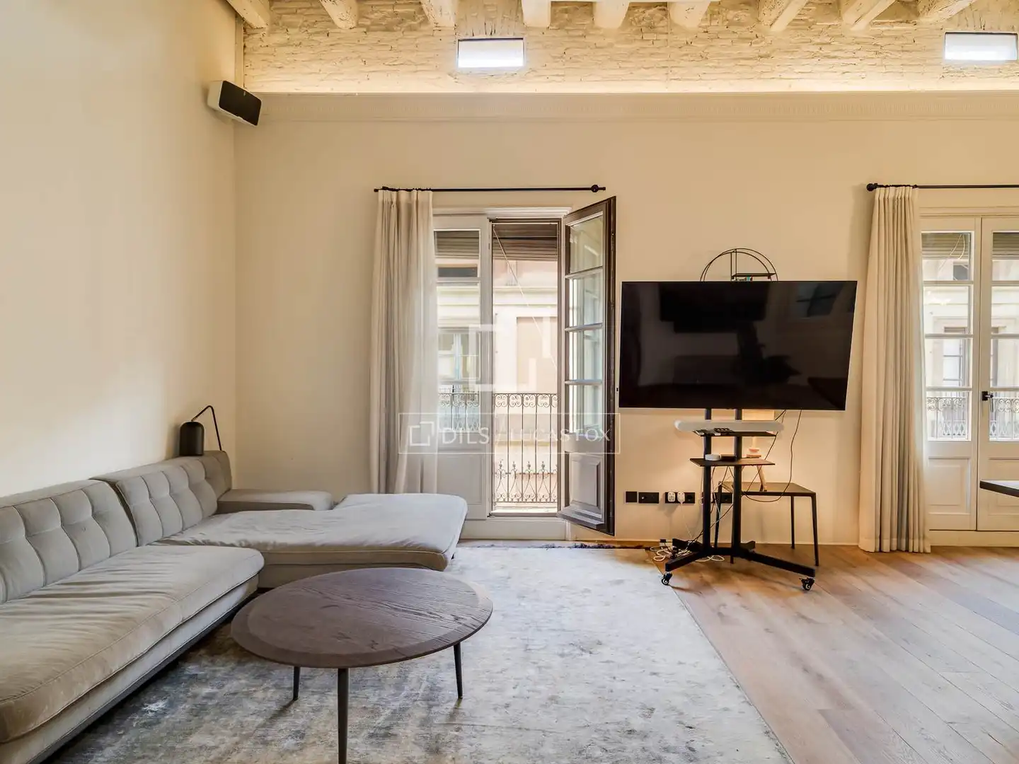 Living room of Flat for sale in Barcelona  with Air Conditioner, Heating and Furnished