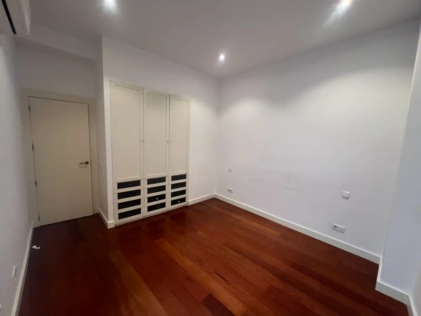 Habitación de Piso en venta en Madrid con Aire acondicionado, Calefacción y Horno