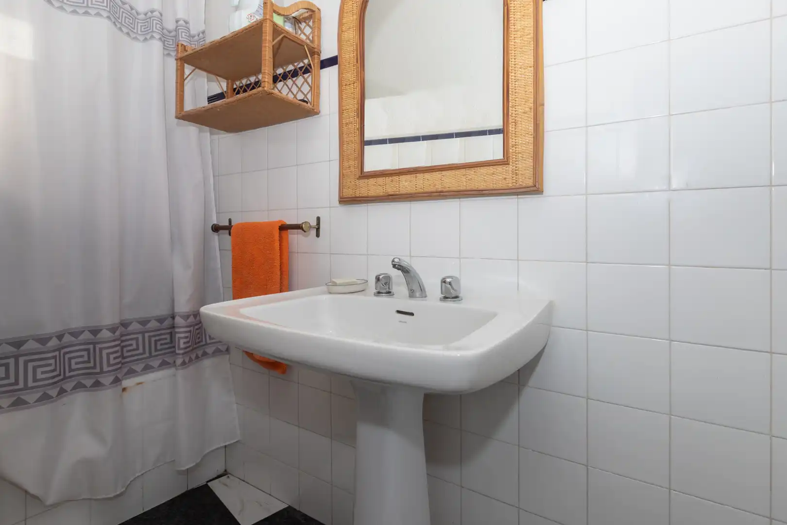 Bathroom of Houses for sale in Málaga  with Air Conditioner, Private garden and Terrace