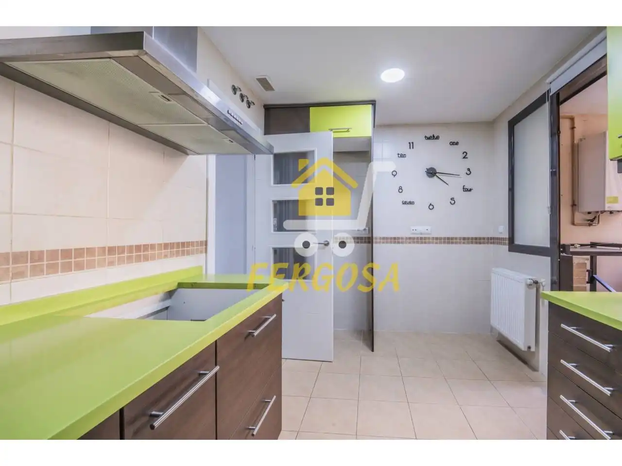 Cocina de Piso en venta en Navalcarnero con Aire acondicionado, Calefacción y Piscina comunitaria