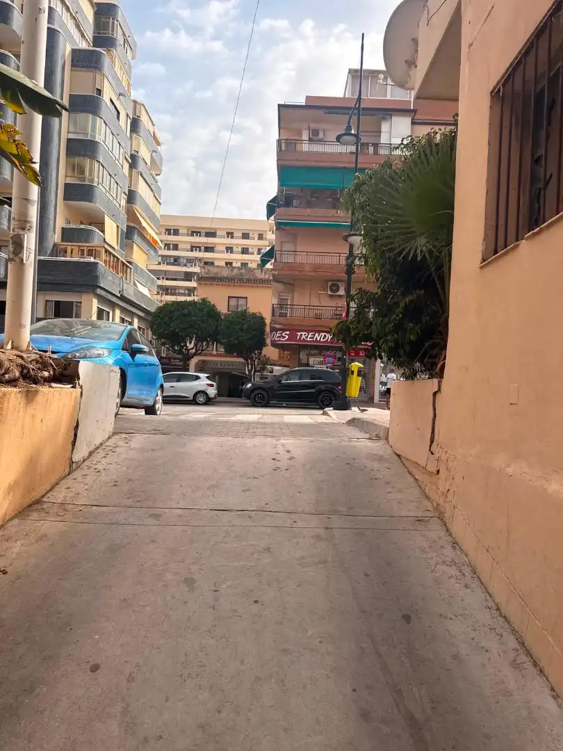 Garaje en venta en Calle Jacinto Benavente, 16, Puerto Deportivo
