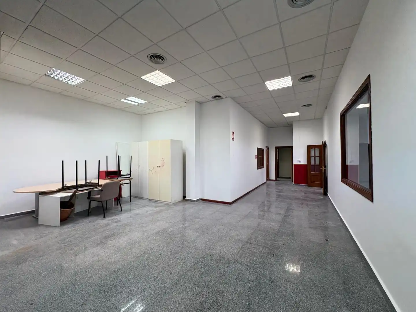 Local de lloguer en Mérida amb Aire condicionat