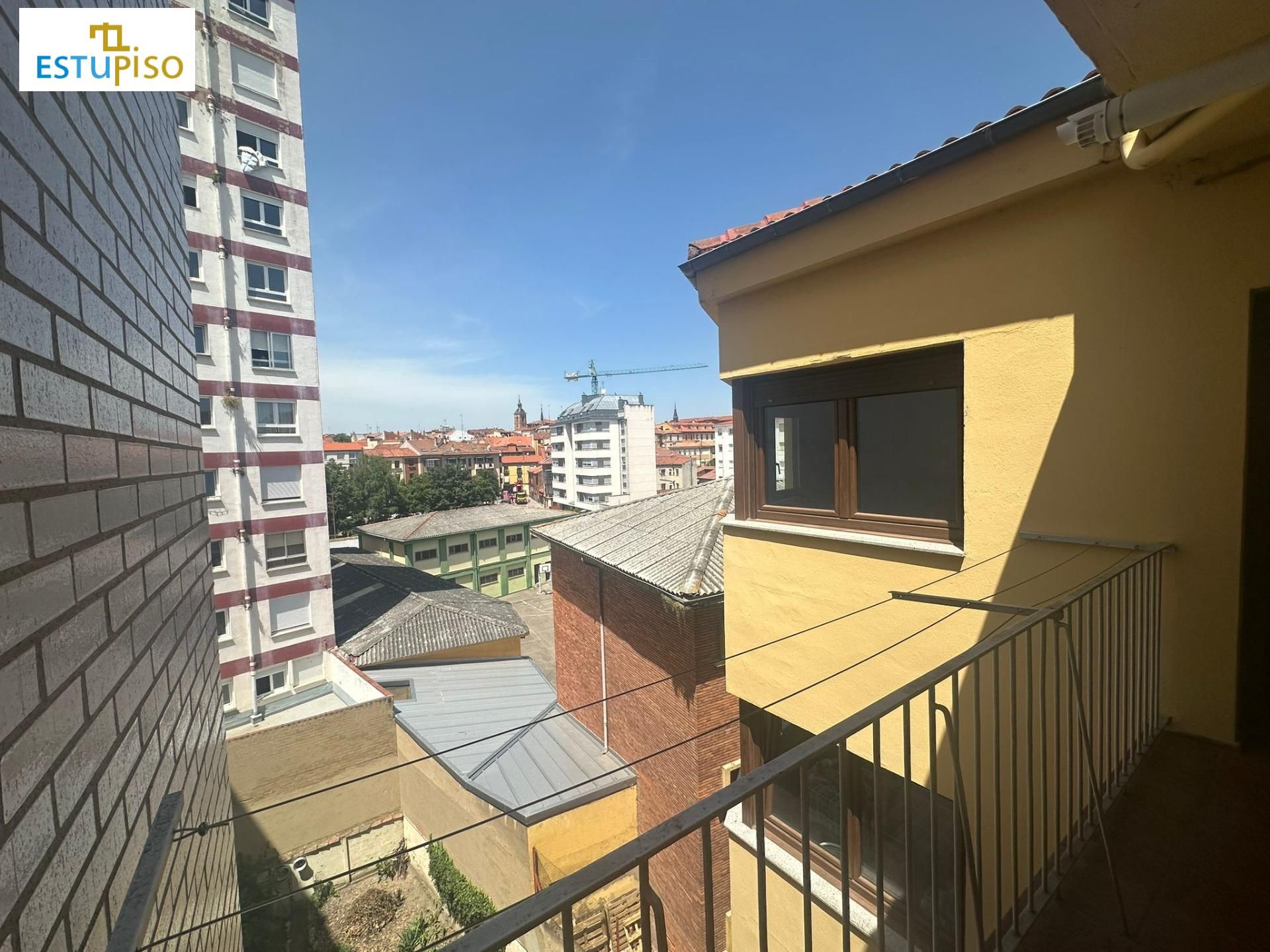 Terraza de Piso en venta en León Capital  con Calefacción y Terraza