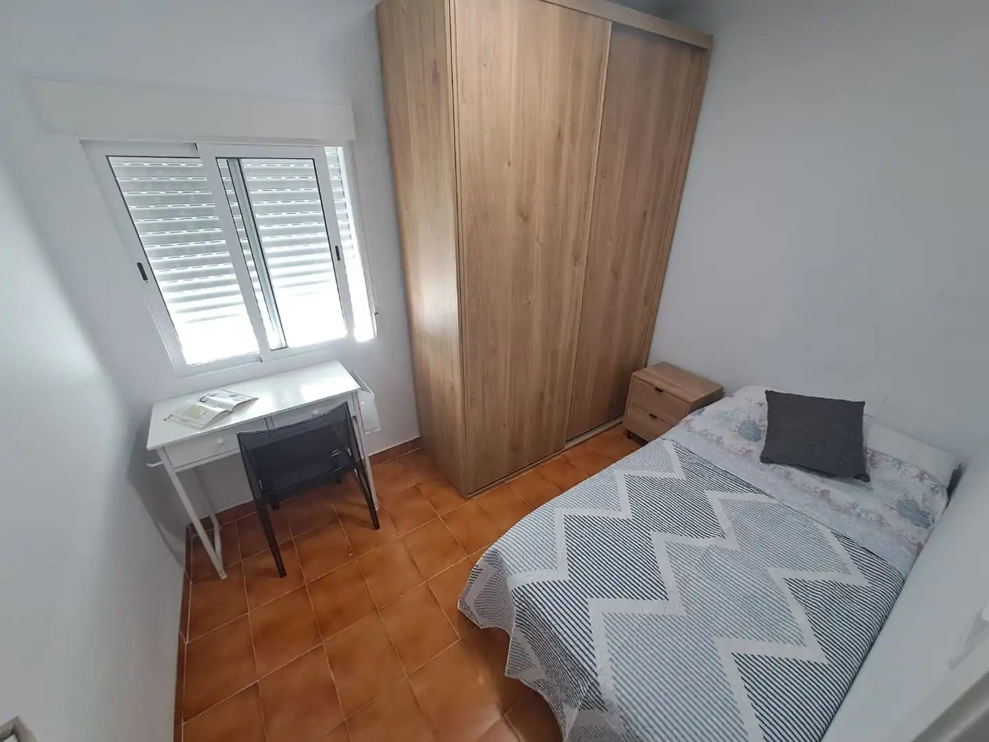 Bedroom of Flat for rent in Avenida Alemania-Italia