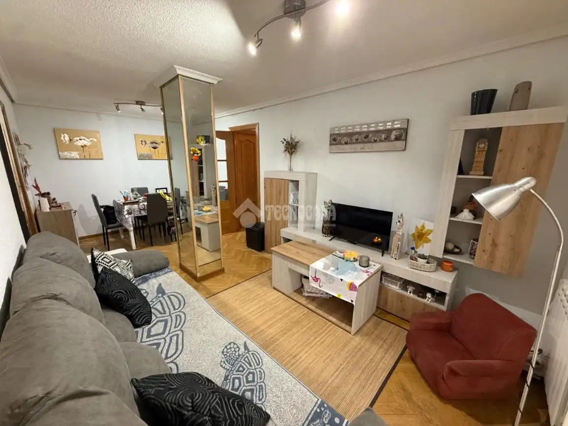 Sala de estar de Piso en venta en Madrid con Calefacción y Amueblado