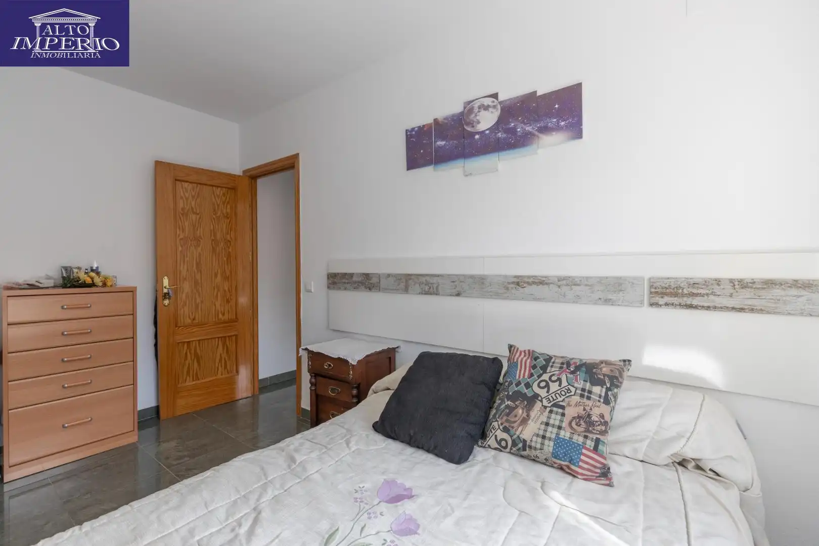 Schlafzimmer von Haus oder Chalet zum Verkauf in Churriana de la Vega mit Klimaanlage, Terrasse und Balkon