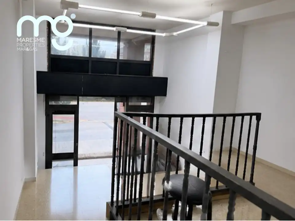 Business premises for transfer in Plaça de Josep Tarradellas, imagen 2