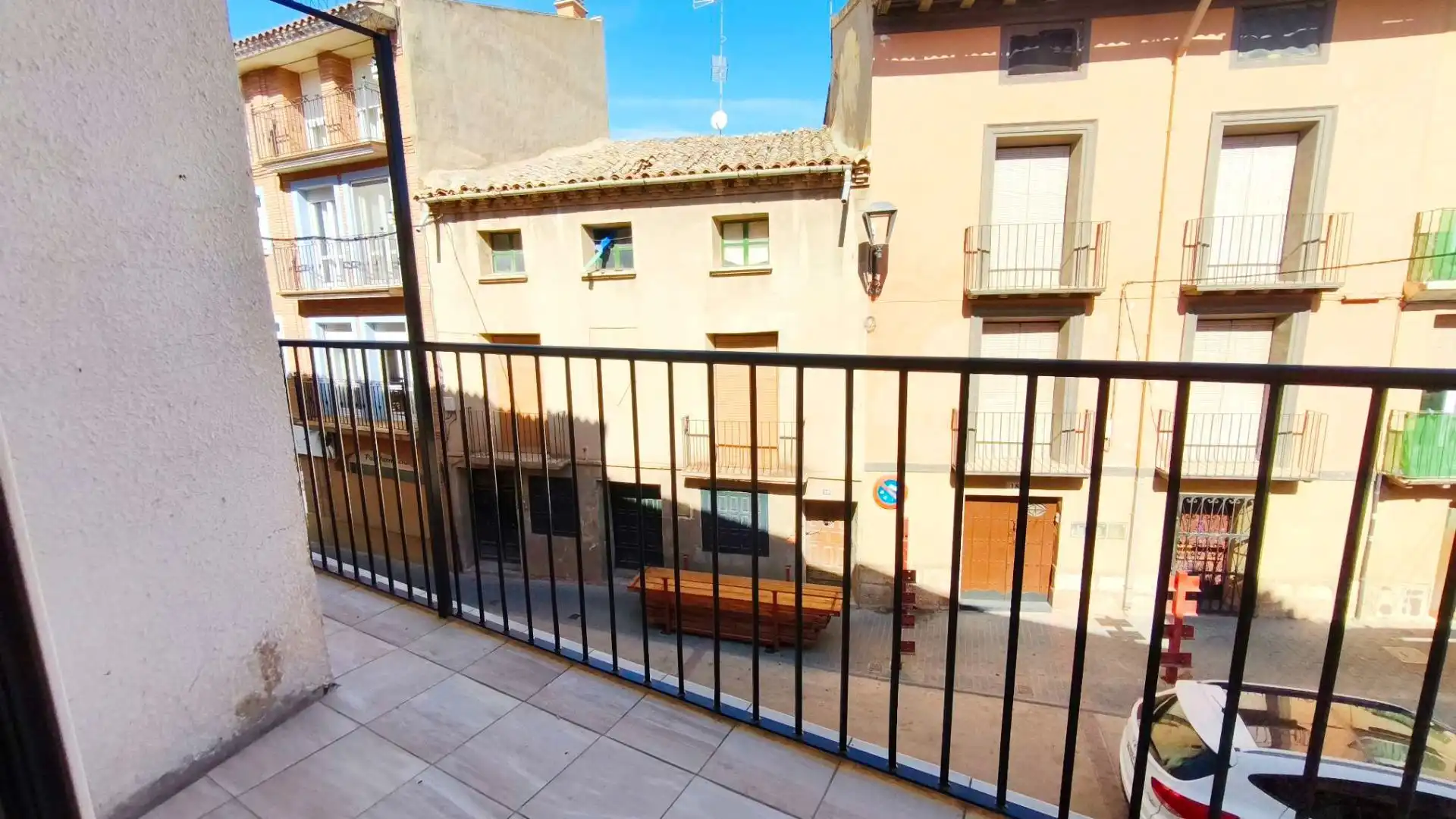 Außenansicht von Wohnung zum Verkauf in Mallén mit Terrasse