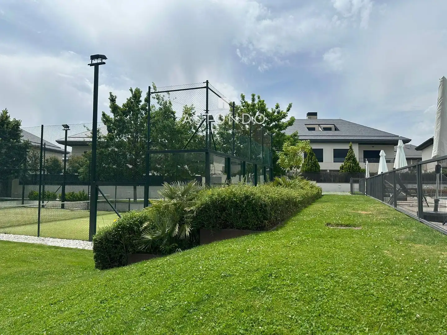 Jardí de Casa o xalet en venda en Boadilla del Monte amb Aire condicionat, Calefacció i Terrassa