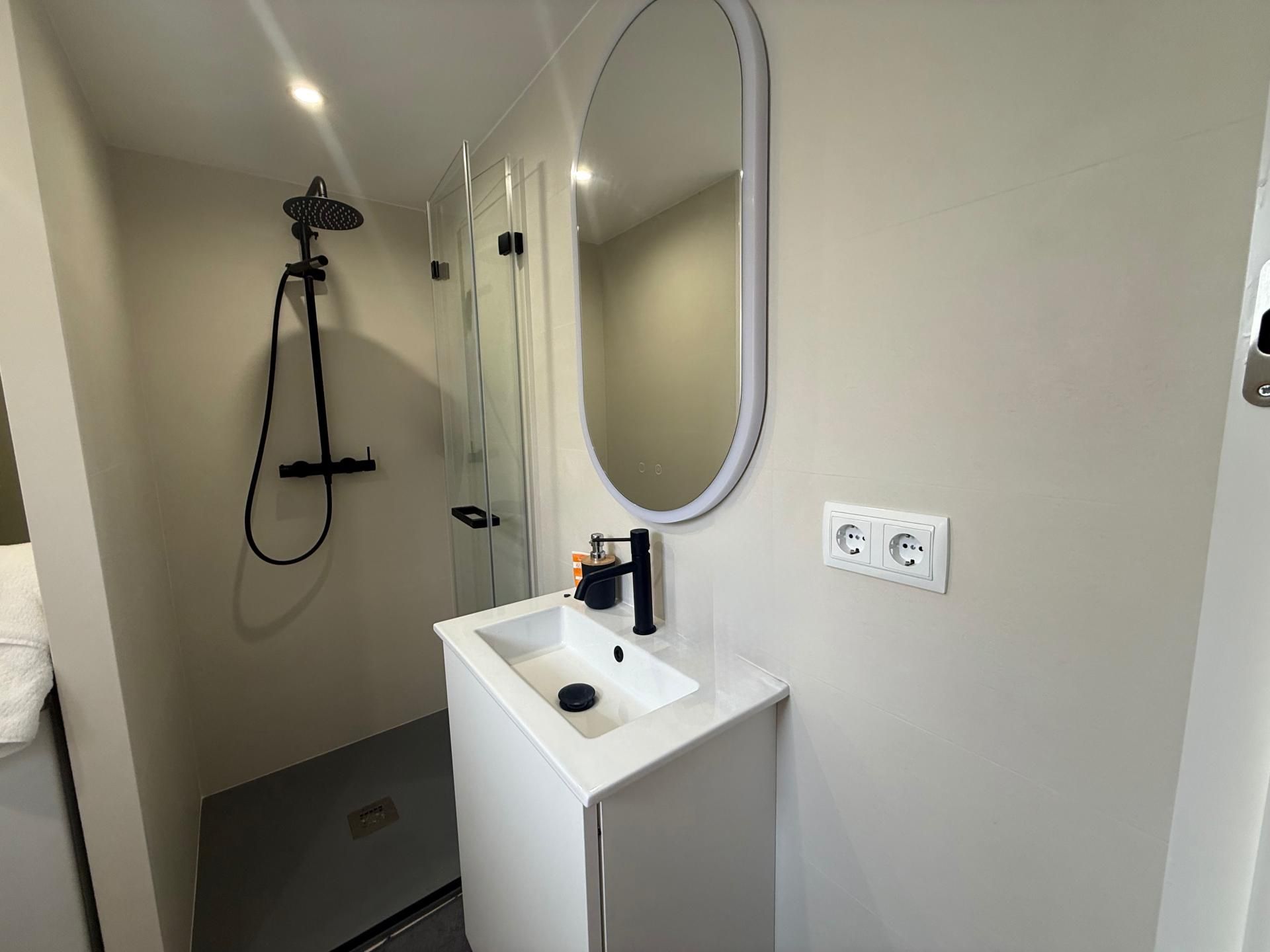 Baño de Piso en venta en Pineda de Mar con Calefacción y Balcón