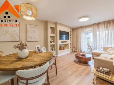 Flat with lift for sale in Calle Demófilo