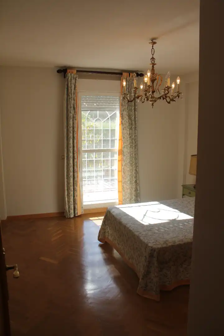 Schlafzimmer von Haus oder Chalet zum Verkauf in Villalbilla mit Klimaanlage, Heizung und Privatgarten