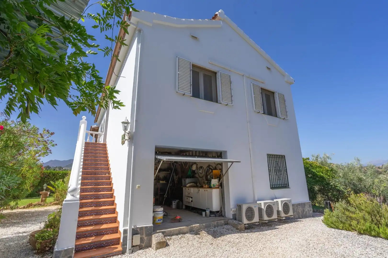 Außenansicht von Haus oder Chalet zum Verkauf in Alhaurín El Grande mit Klimaanlage, Privatgarten und Terrasse