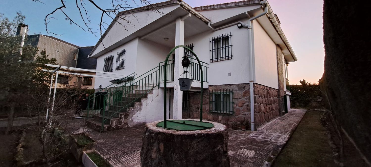 Casa o xalet en venda a ALTO DE SANTA ANA, Valdemorillo pueblo