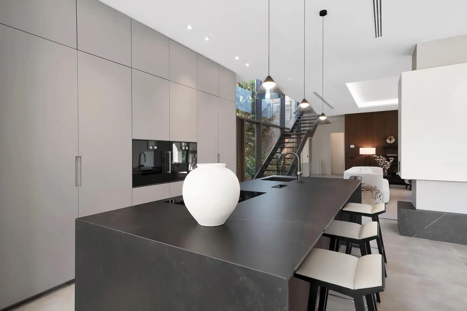 Cocina de Casa o chalet en venta en Marbella con Aire acondicionado, Calefacción y Jardín privado