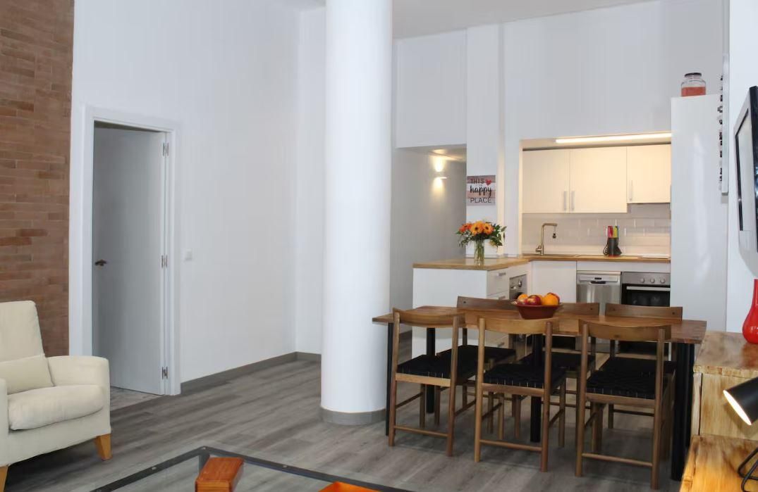 Dining room of Planta baja to rent in  Sevilla Capital  with Air Conditioner and Furnished