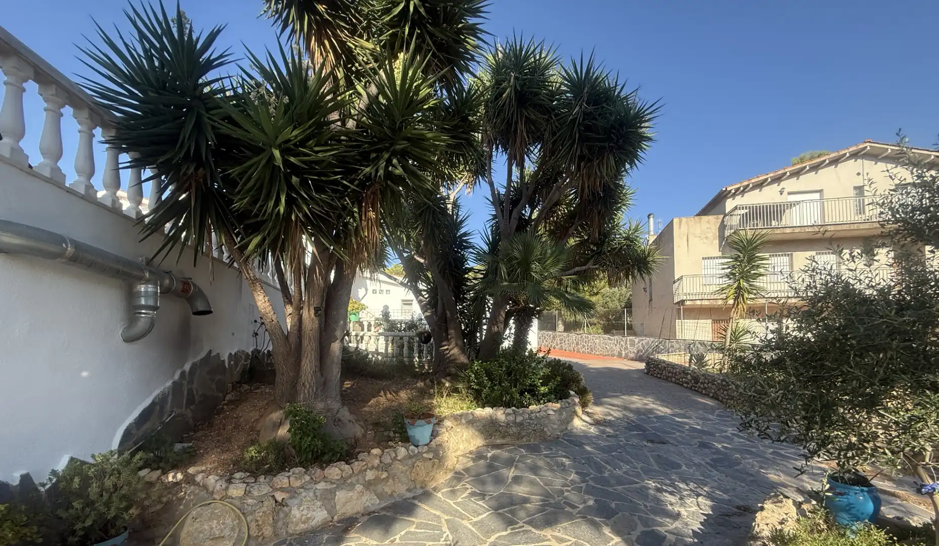 Vista exterior de Casa o xalet en venda en El Vendrell amb Aire condicionat, Calefacció i Jardí privat