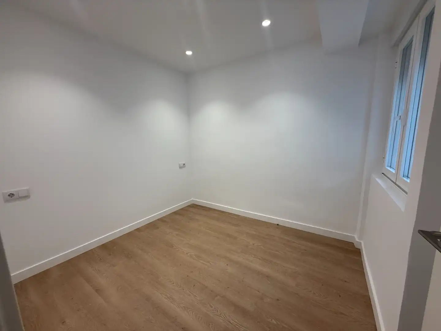 Apartamento de alquiler en León Capital  con Calefacción, Parquet y Terraza