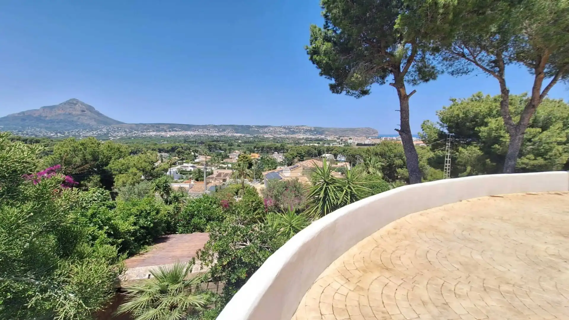 Vista exterior de Casa o xalet en venda en Jávea / Xàbia amb Aire condicionat, Calefacció i Jardí privat